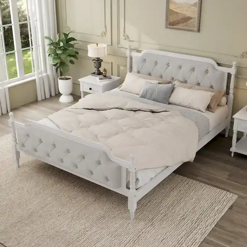 Lit plateforme Queen en bois avec tête de lit capitonnée et design artisanal