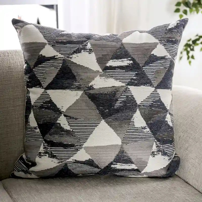 Canapé traditionnel gris clair en chenille avec accoudoirs arrondis